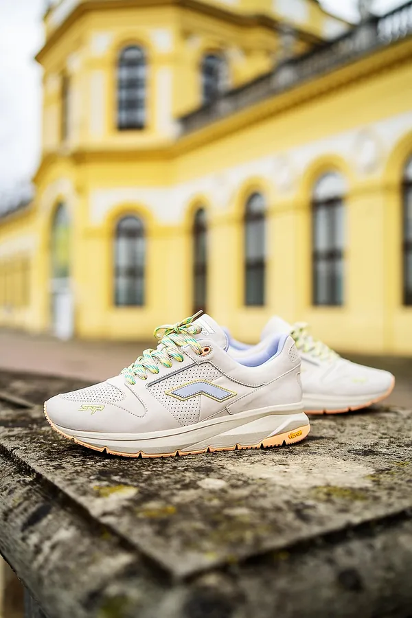 Beyaz Bej Sneaker
