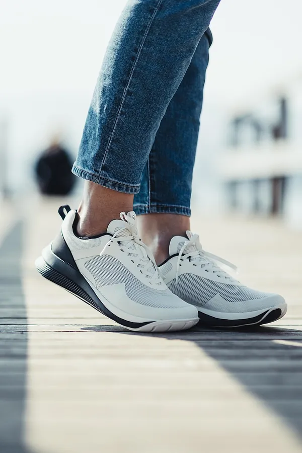 Beyaz Kalın Tabanlı Sneaker