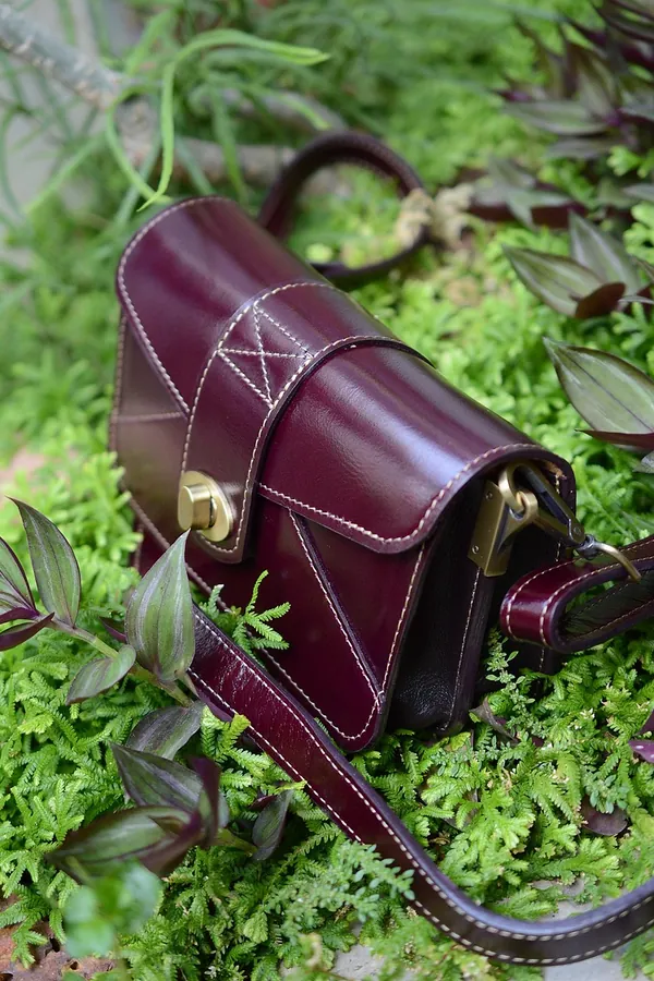 Bordo Deri Saddle Çanta