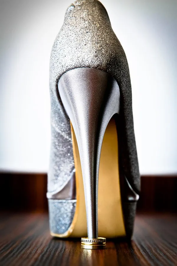 Gümüş Simli Altın Tabanlı Stiletto
