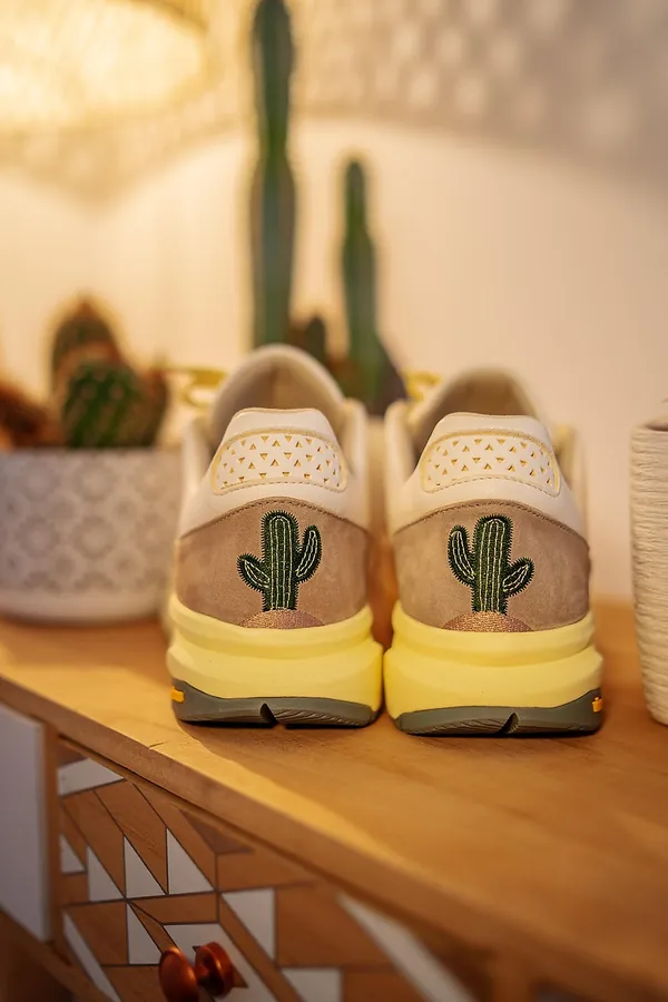 Kaktüs Desenli Bej Sneaker