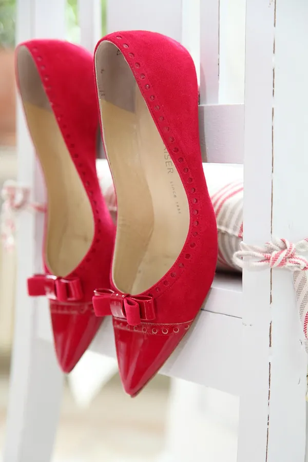 Kırmızı Süet Fiyonklu Stiletto