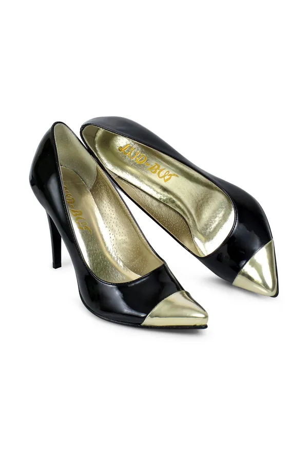 Siyah Altın Burunlu Stiletto